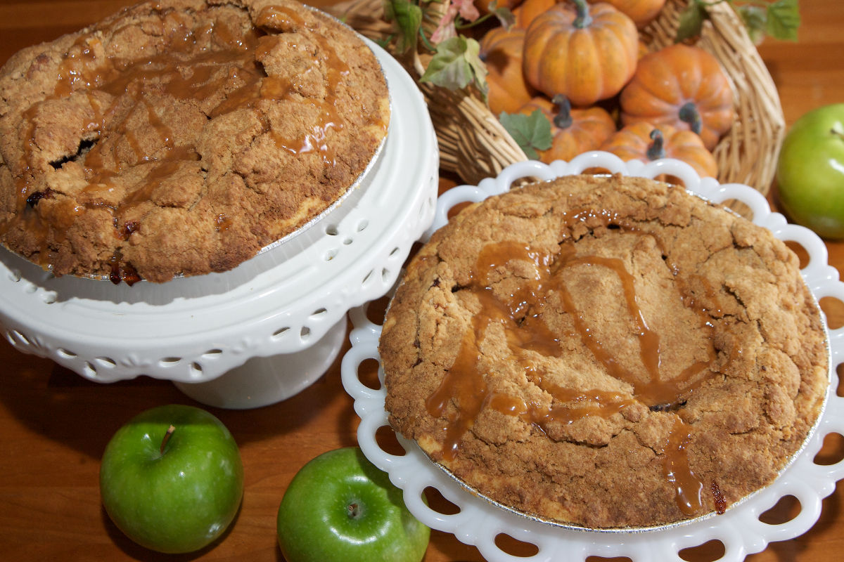 Caramel Apple Crunch Pie